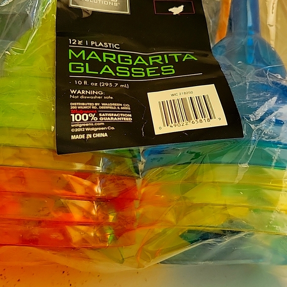 🍹MARGARITA🍹   GLASSES, 10OZ, PARTY PLASTIC, 23 GLASSES TOTAL - Picture 2 of 6